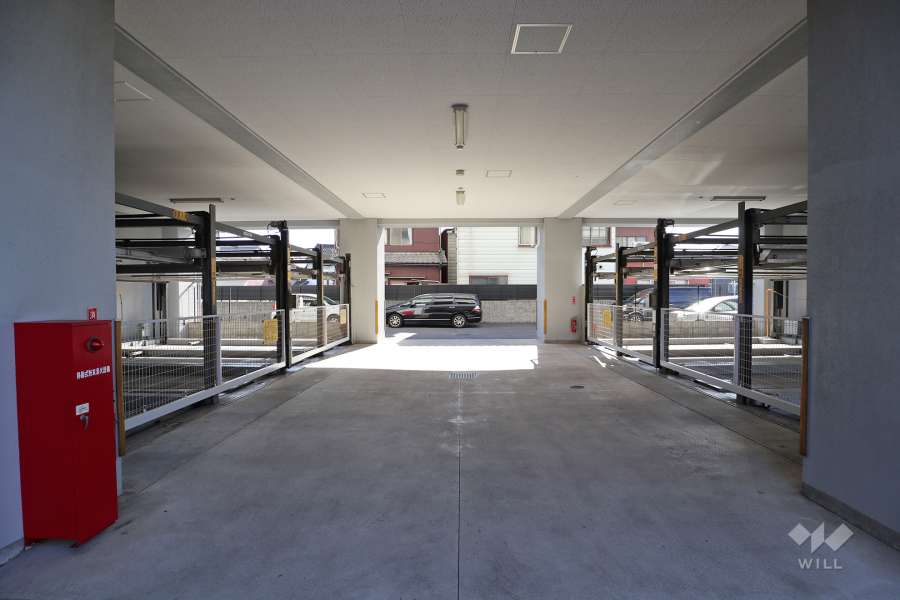 敷地内駐車場（屋内機械式）