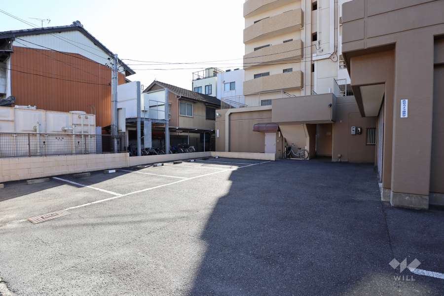 敷地内駐車場（屋外平面式）