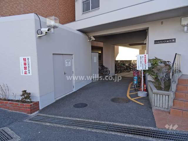 駐車場の出入り口