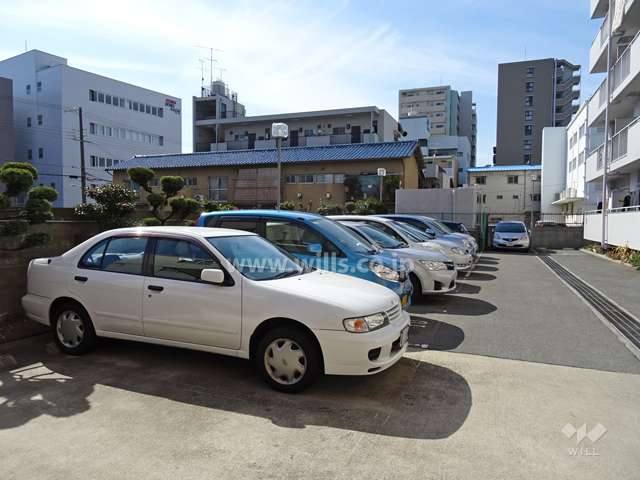 敷地内駐車場（屋外平面式）
