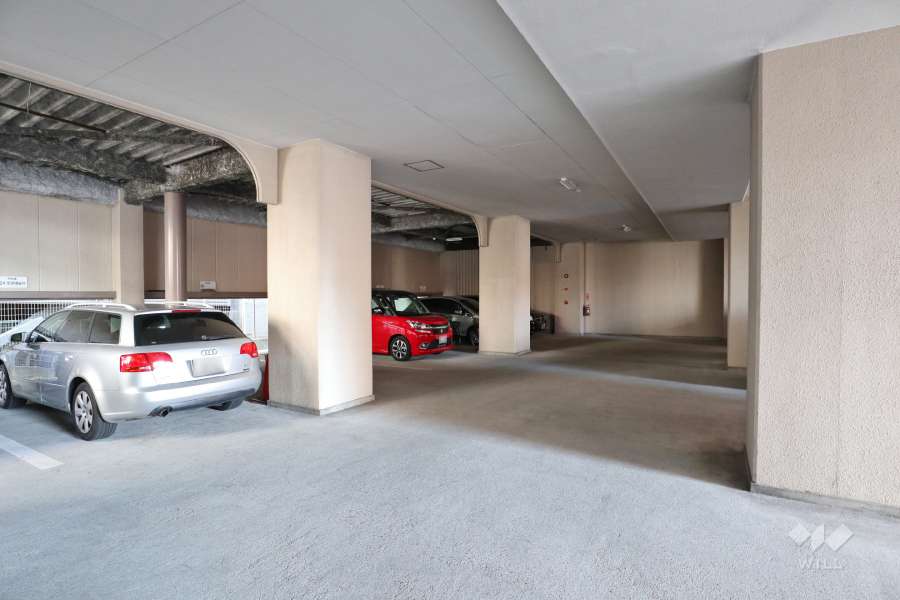 敷地内駐車場（屋内平面式）