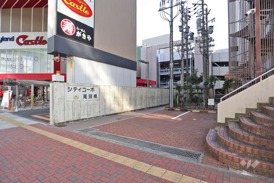 エントランスアプローチ（銘板）