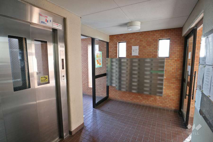 エントランスホール（共用ポスト）