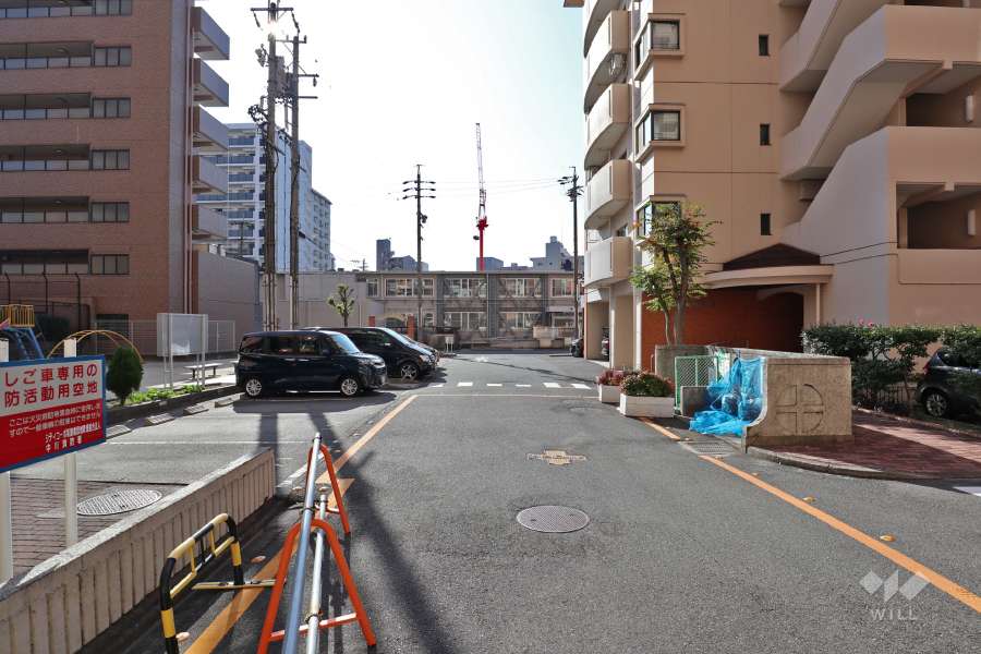 敷地東側の通路