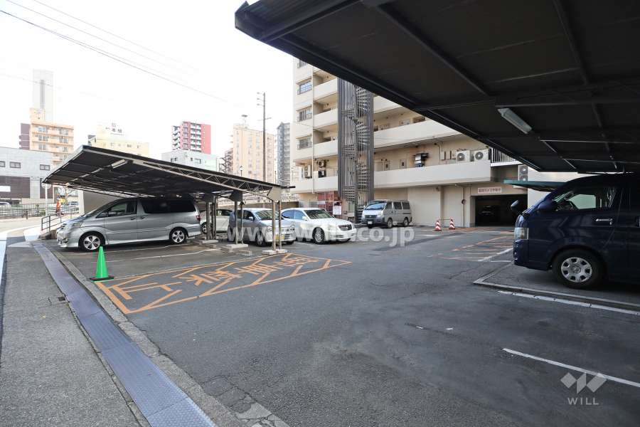 敷地内駐車場（屋外平面式）