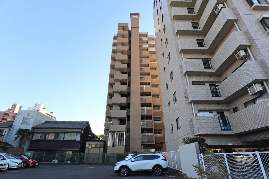 ビューパレス尾頭橋公園の外観（北側から）