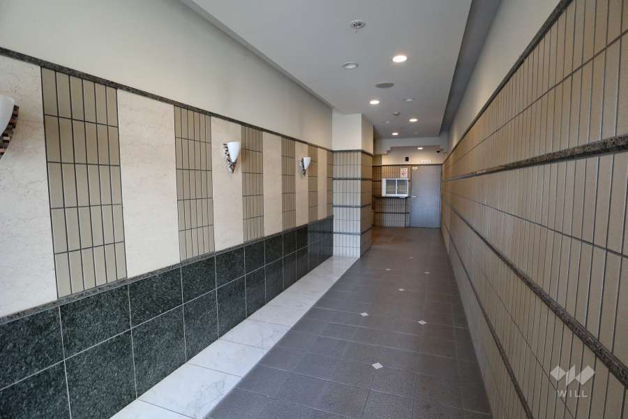 エントランスまでの通路