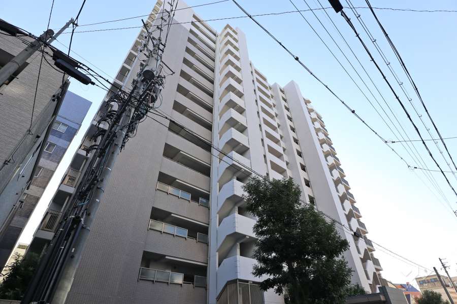 プラウド金山の外観（北東側から）