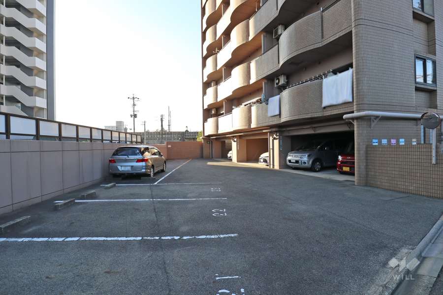 敷地内駐車場（屋内平面式、屋外平面式）