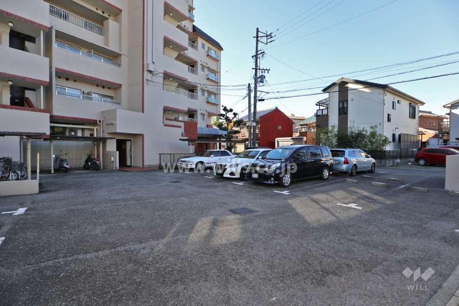 敷地内駐車場（屋外平面式）