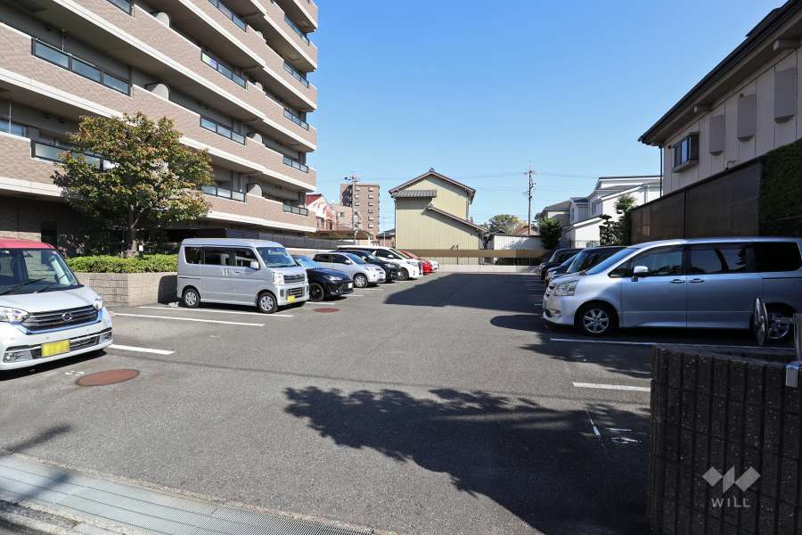 敷地内駐車場（屋外平面式）