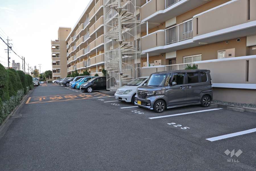 敷地内駐車場（屋外平面式）