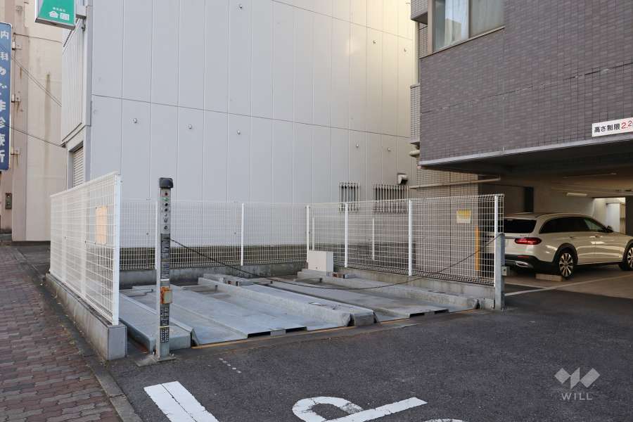 敷地内駐車場（屋外機械式、屋内平面式）