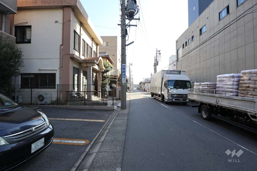 敷地南側の前面道路（八幡郡道）

