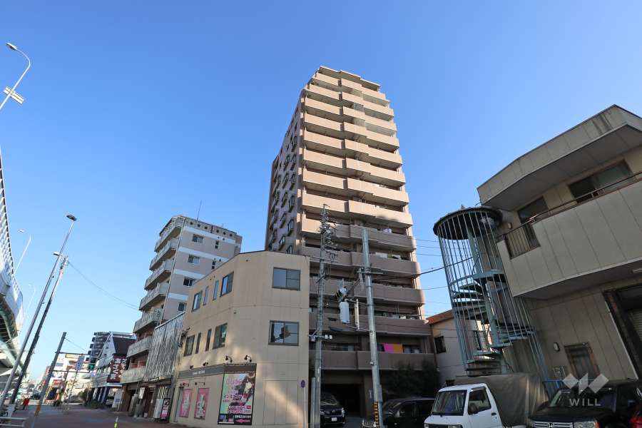 ライオンズマンション八熊通の外観（南西側から）