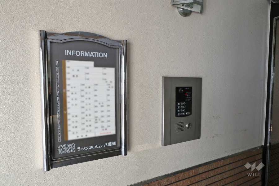 オートロックの操作盤、案内板