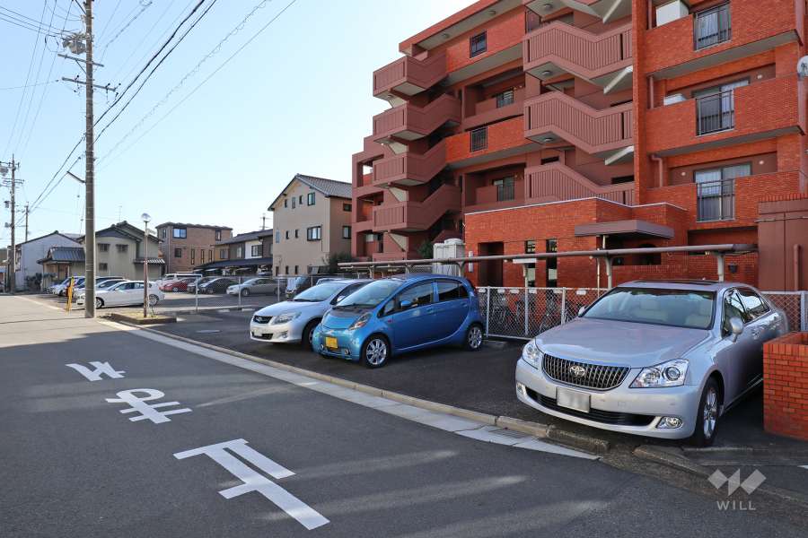 敷地内駐車場（屋外平面式）