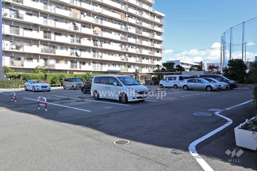 敷地内駐車場(屋外平面式)