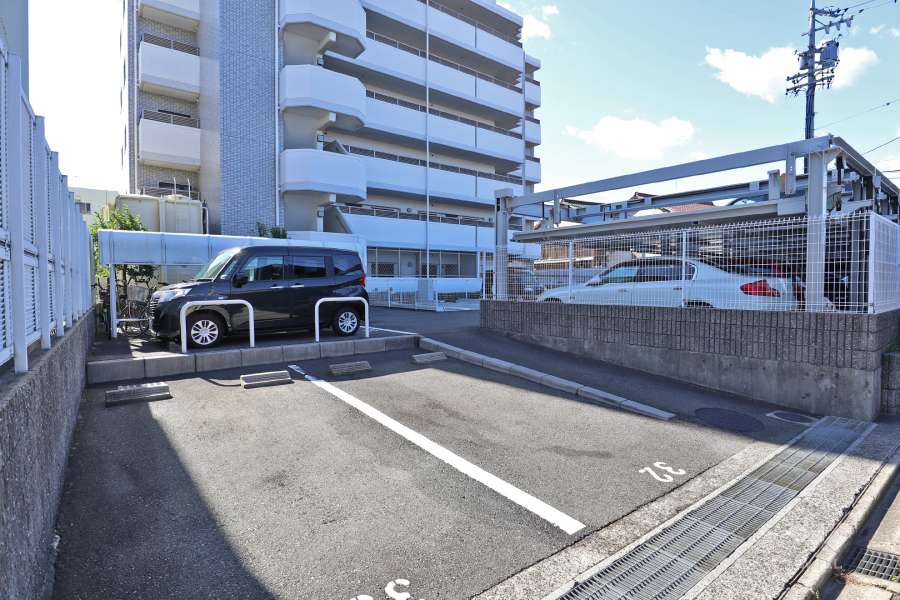 敷地内駐車場（屋外平面式）