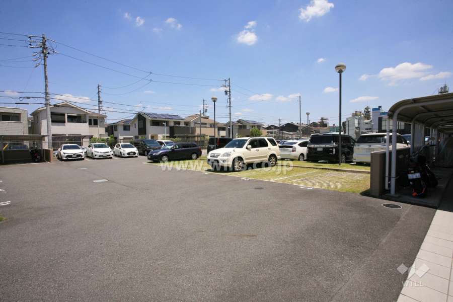 敷地内駐車場（屋外平面式）