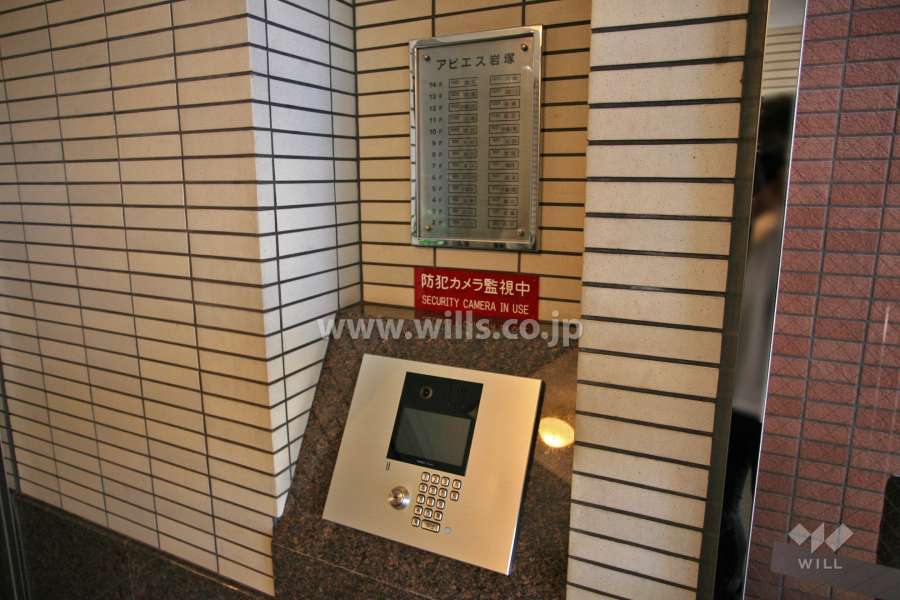 オートロックと案内板