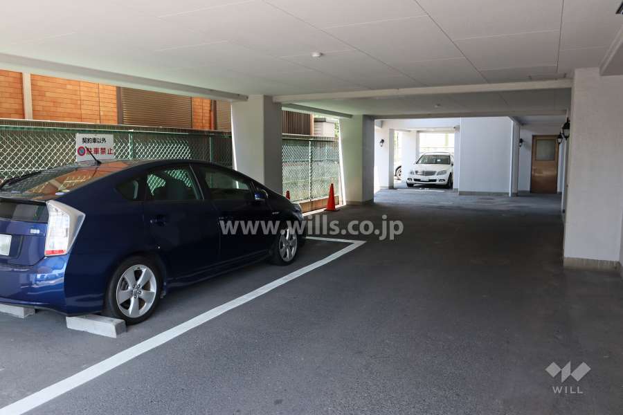 敷地内駐車場（屋内平面式）