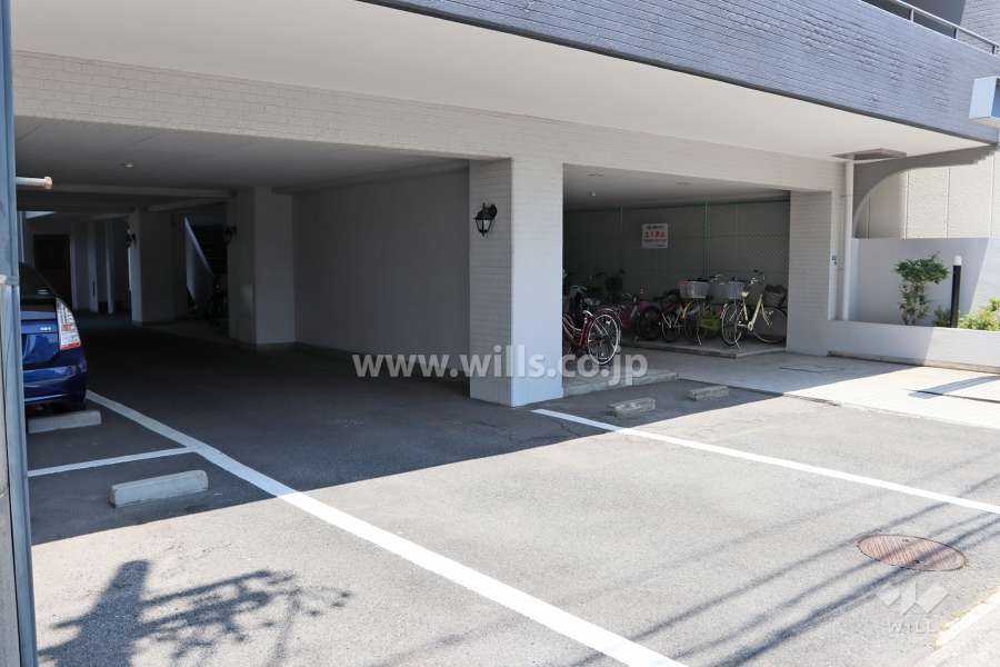 敷地内駐車場（屋内平面式、屋外平面式）