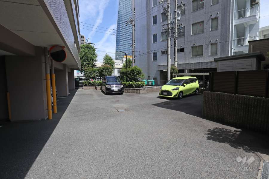 敷地内駐車場（屋外平面式・屋内平面式）