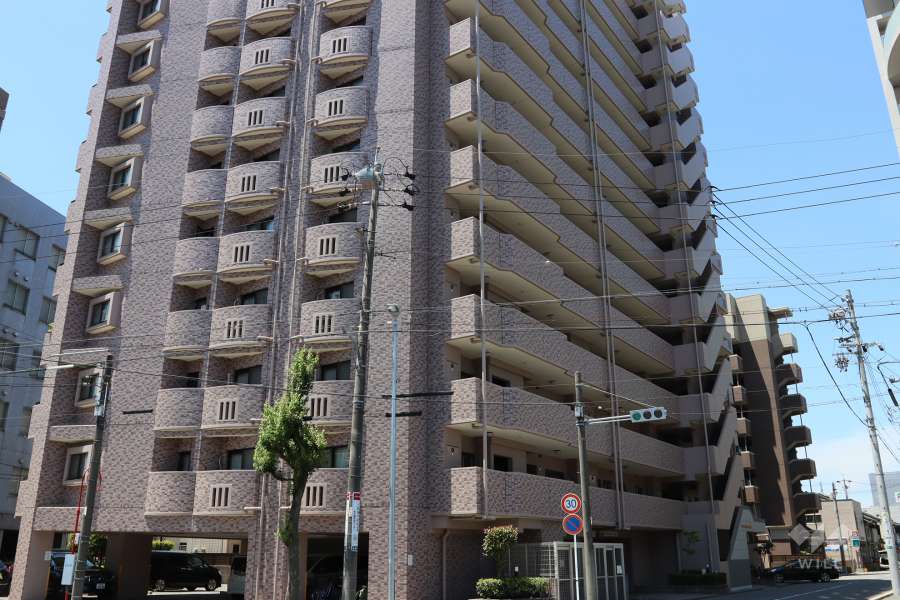 宝マンショングランスクエア名駅の外観（北東側から）