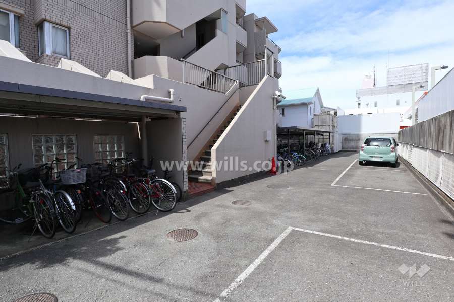 敷地内駐車場（屋外平面式）