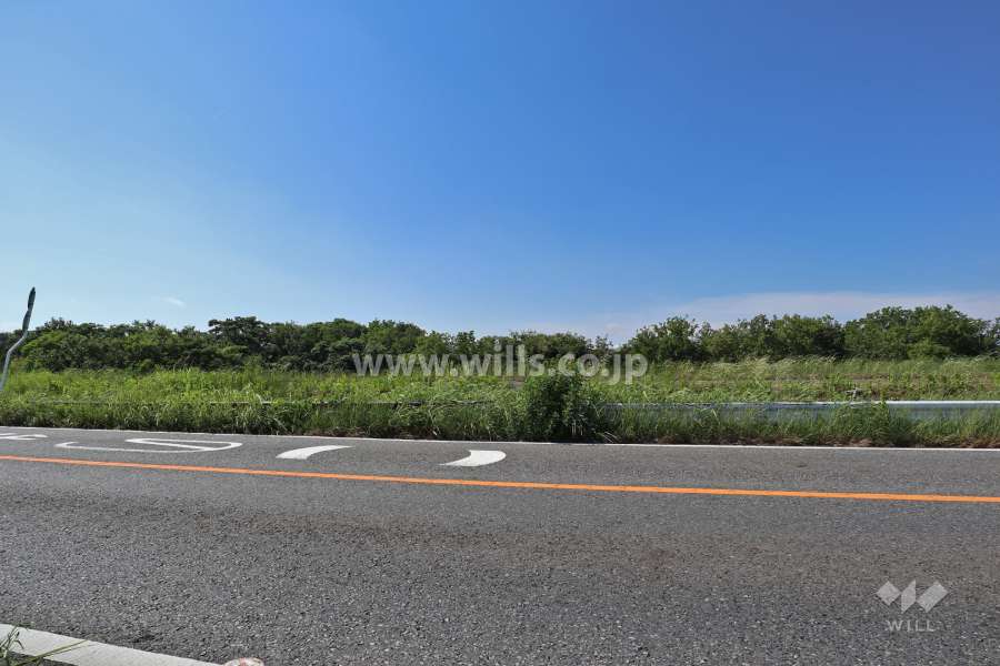 敷地北側は庄内川の土手が広がっています。