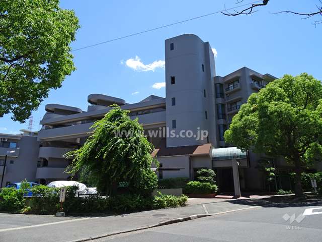 東急ドエルアルス津雲台の外観(北西側から)