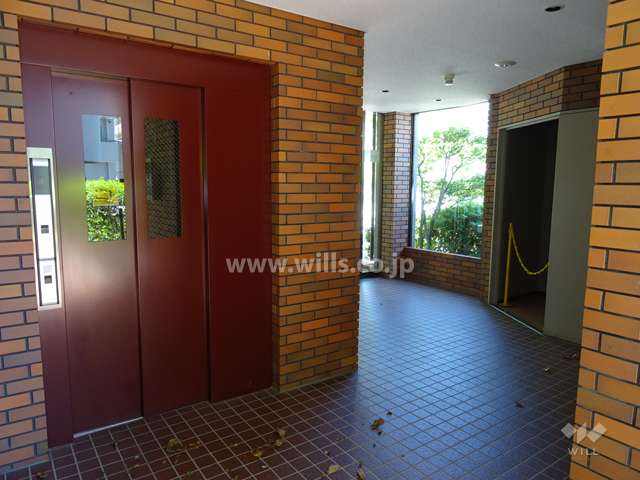 エントランスホール