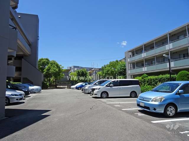 敷地内駐車場（屋外平面式）