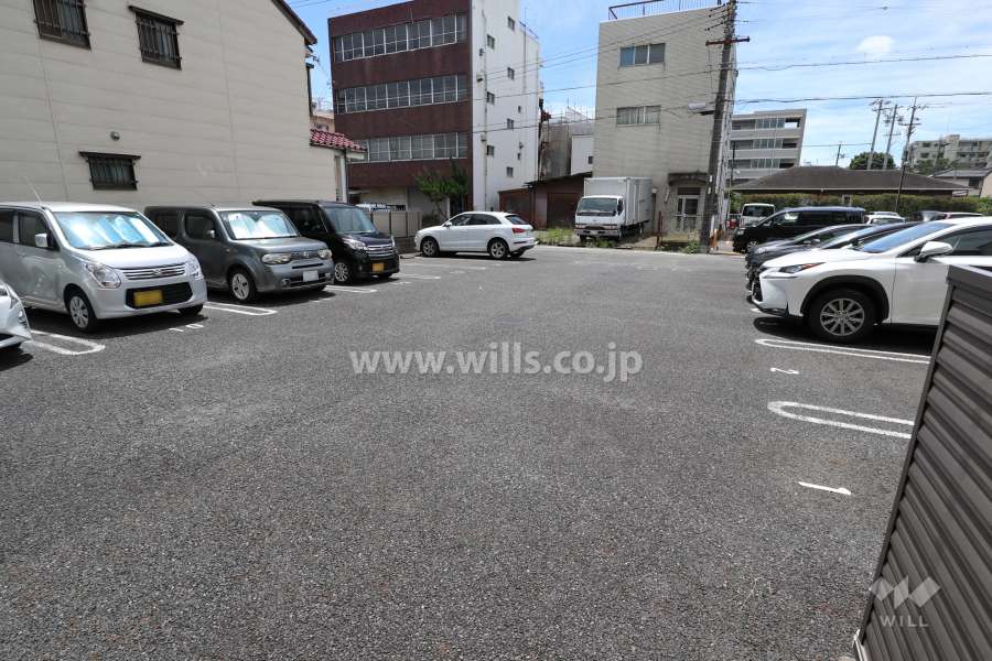 敷地内駐車場（屋外平面式）
