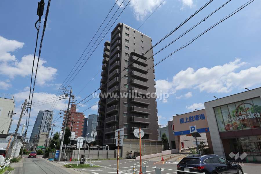 グランコート亀島の外観（北西側から）
