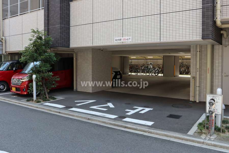 駐車場出入口・敷地内駐車場（屋内平面式）