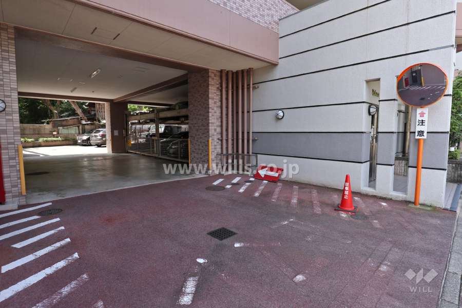 駐車場出入口