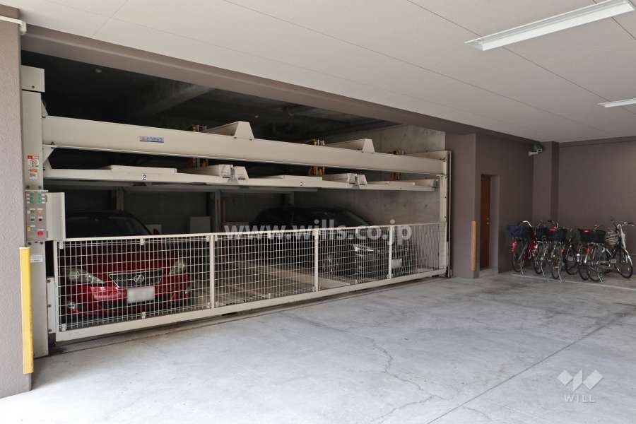敷地内駐車場（屋内機械式）