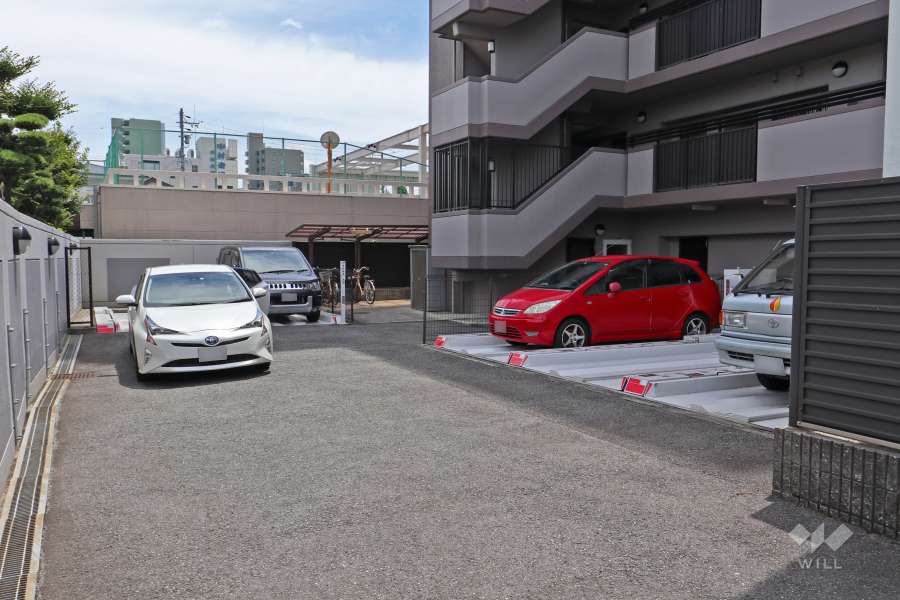 敷地内駐車場（屋外平面式）