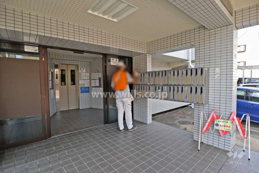 エントランス（共用ポスト）