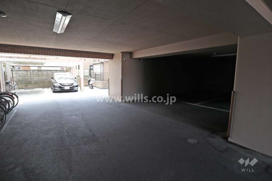 敷地内駐車場（屋内平面式、屋外平面式）