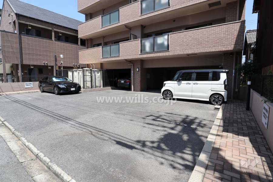 敷地内駐車場（屋内平面式、屋外平面式）