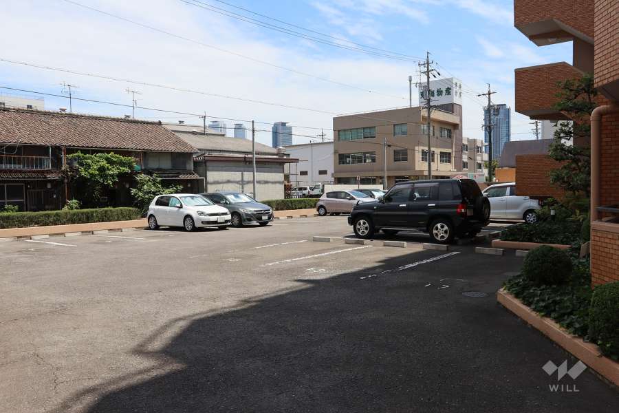 敷地内駐車場（屋外平面式）