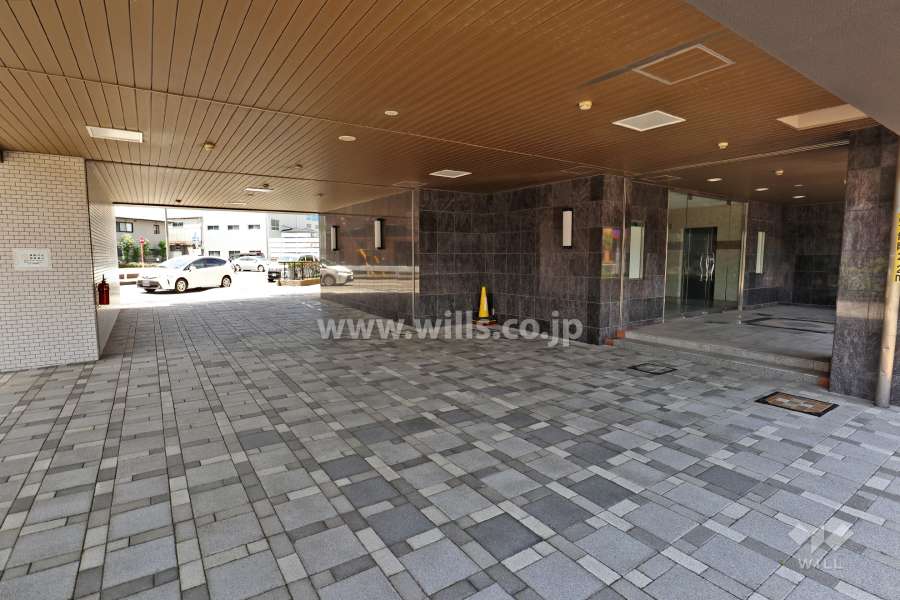 車寄せの出来るピロティ