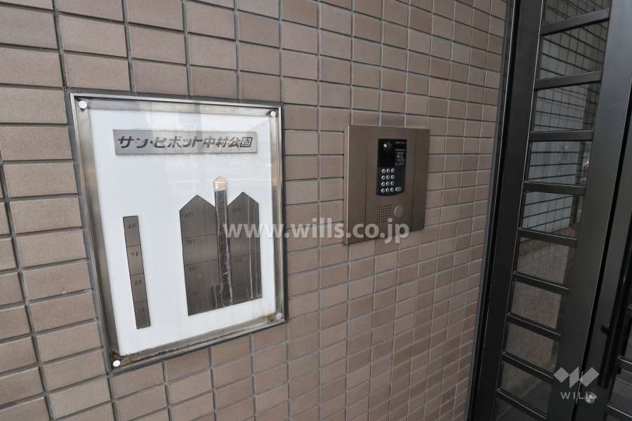 オートロックと案内板