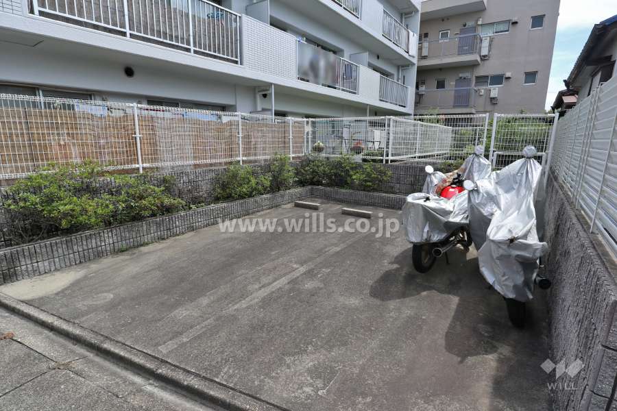 敷地内駐車場(屋外平面式)