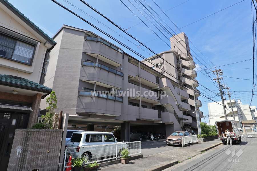 宝マンション名駅西の外観(北東側から)