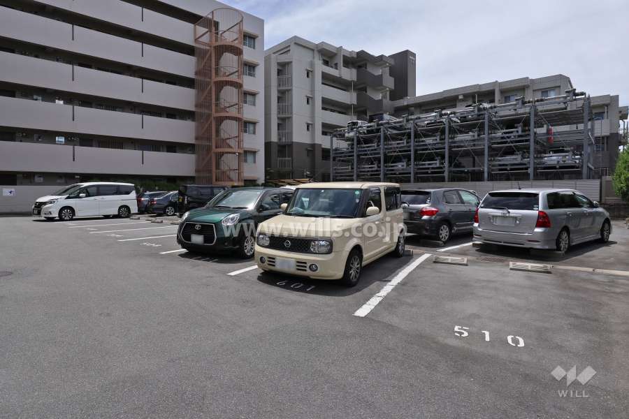 敷地内駐車場(屋外平面式)