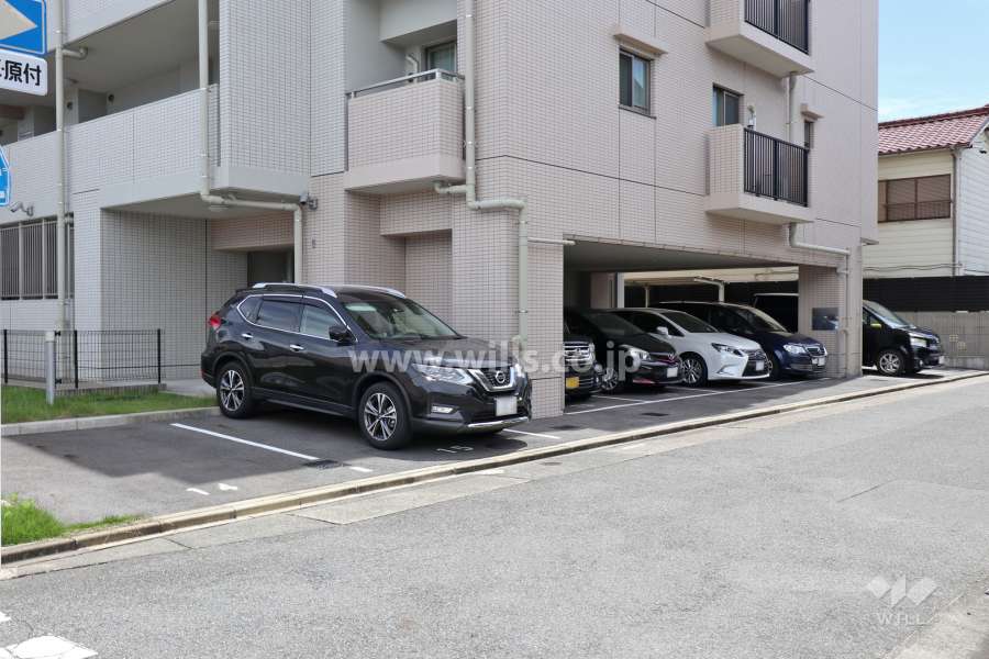 敷地内駐車場（屋内平面式・屋外平面式）